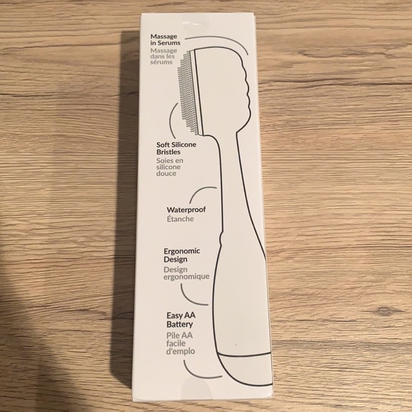 Brand New PMD Clean Smart Facial Cleansing Device - Picture 5 of 5